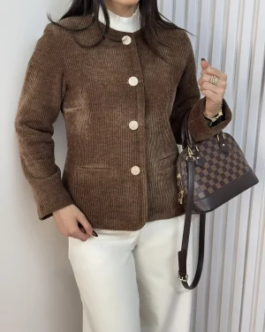 پالتو کتی اریکا